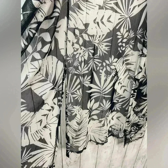 NE & LO Sheer cover up size small Black and White - Picture 4 of 9